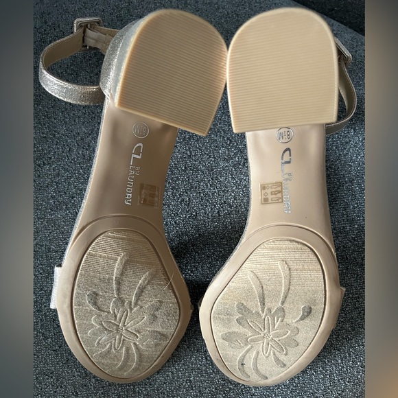 Gold CL by Laundry Jody Sandal - Picture 2 of 7